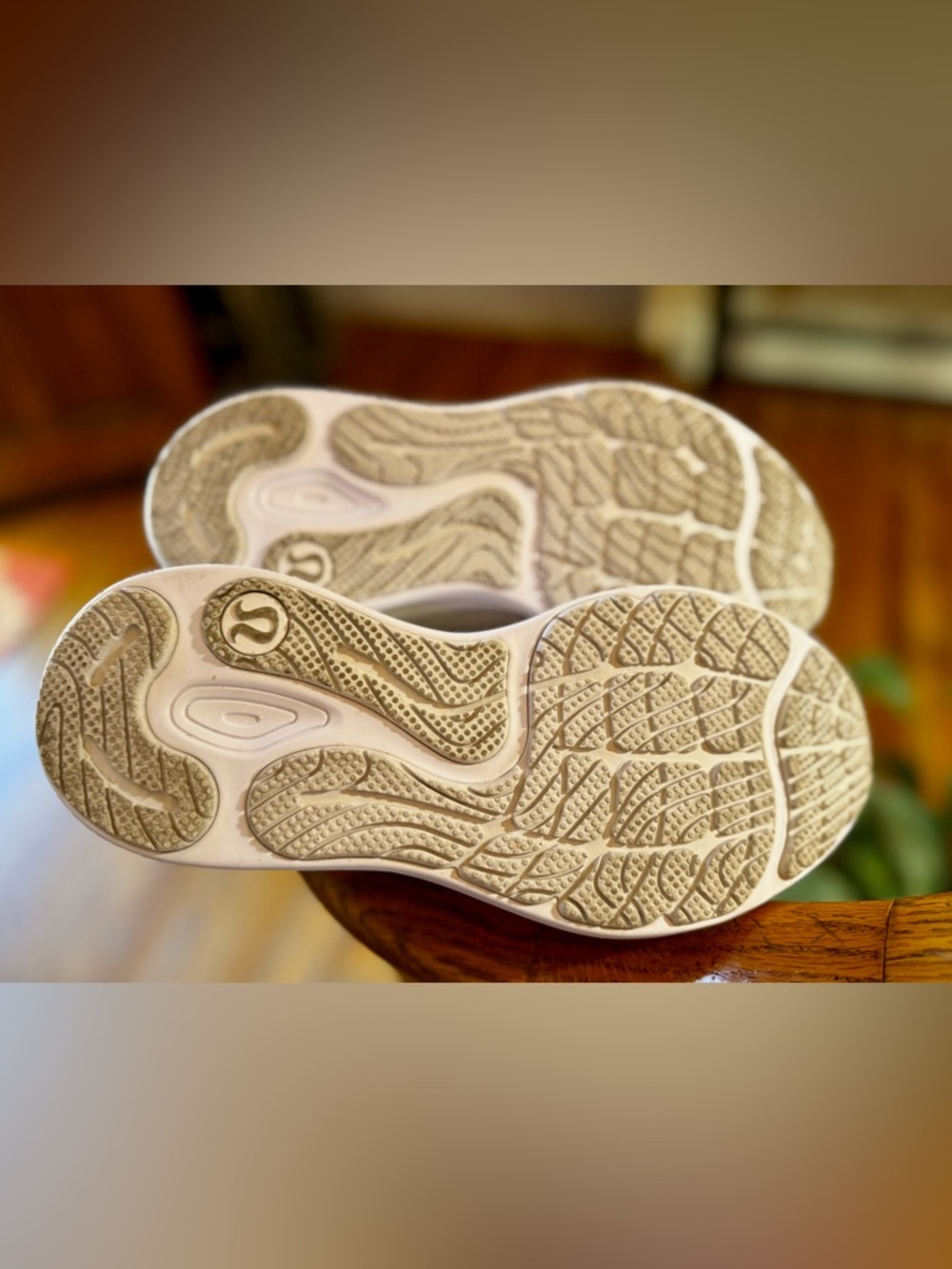 Lululemon Women's Blissfeel 2 Running Shoe White Size 9 - Picture 10 of 13